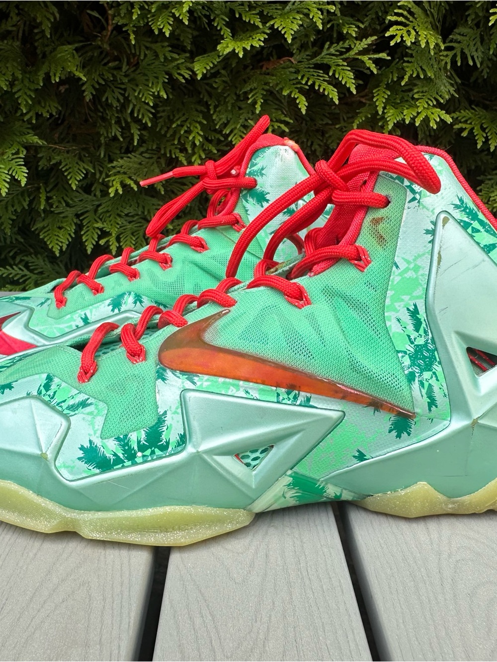 Nike Mint Green Athletic Shoes with Red Laces